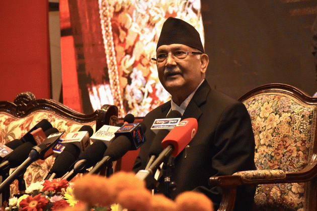 ओली सरकारको रजाईंः ३ वर्षमा नेता तथा कार्यकर्तालाई ३० करोड बढी रुपैयाँ  वितरण